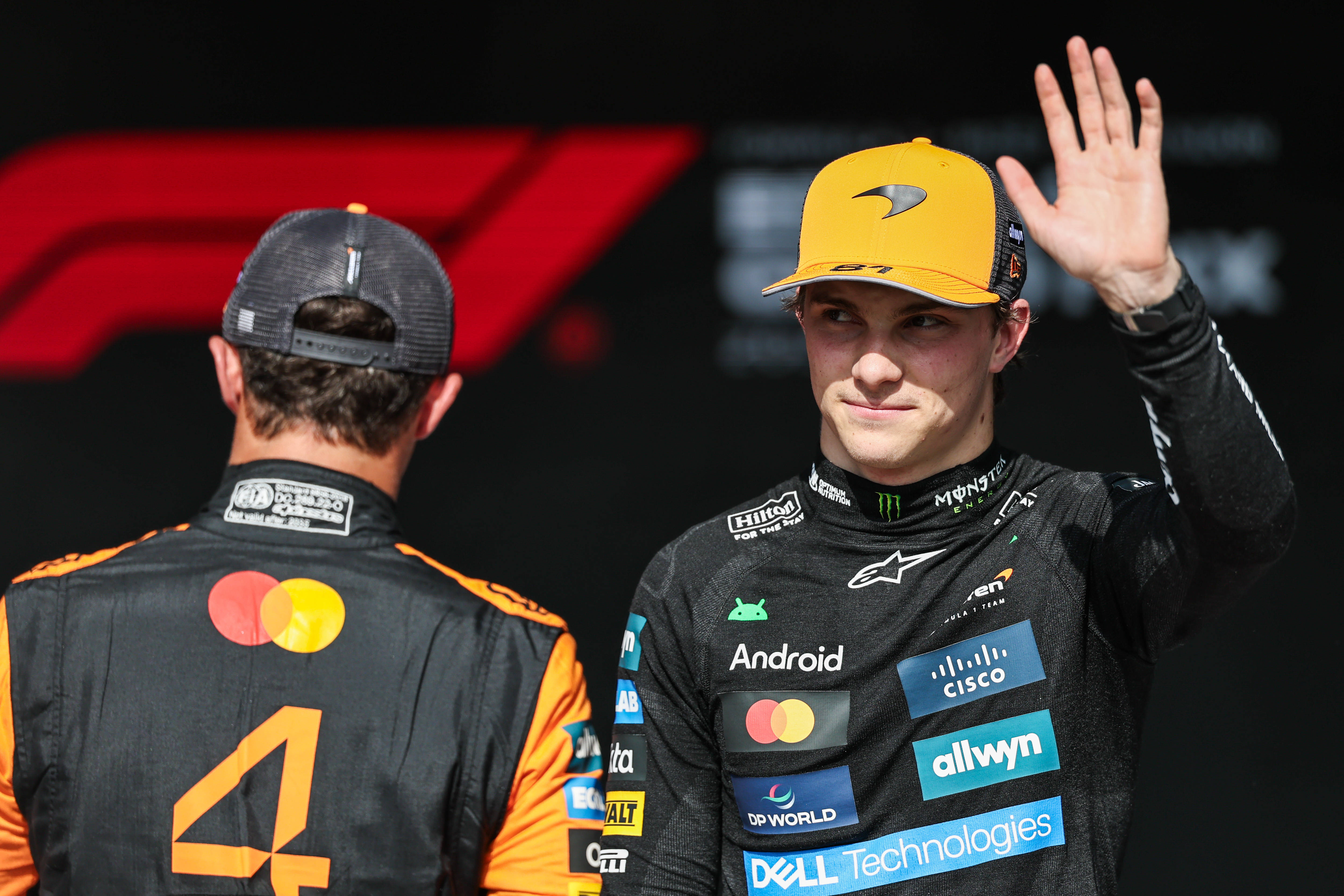 迈凯伦险胜哈斯车队,皮亚斯特里点燃赛场 迈凯伦险胜哈斯车队,皮亚斯特里点燃赛场