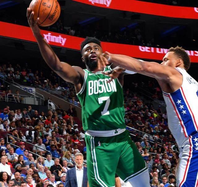 广东队力克76人,欧文刷新纪录 广东队力克76人,欧文刷新纪录