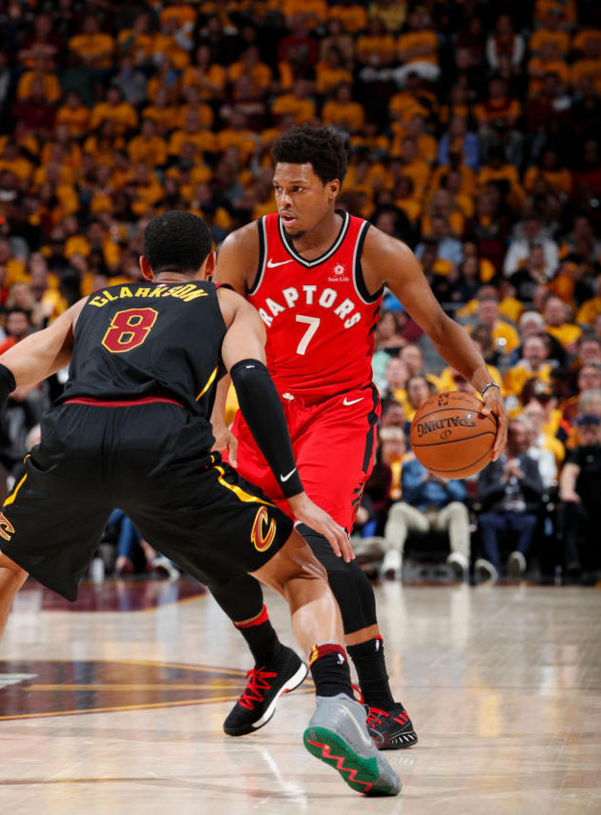 北京队横扫福建队,德罗赞惊艳四座 北京队横扫福建队,德罗赞惊艳四座