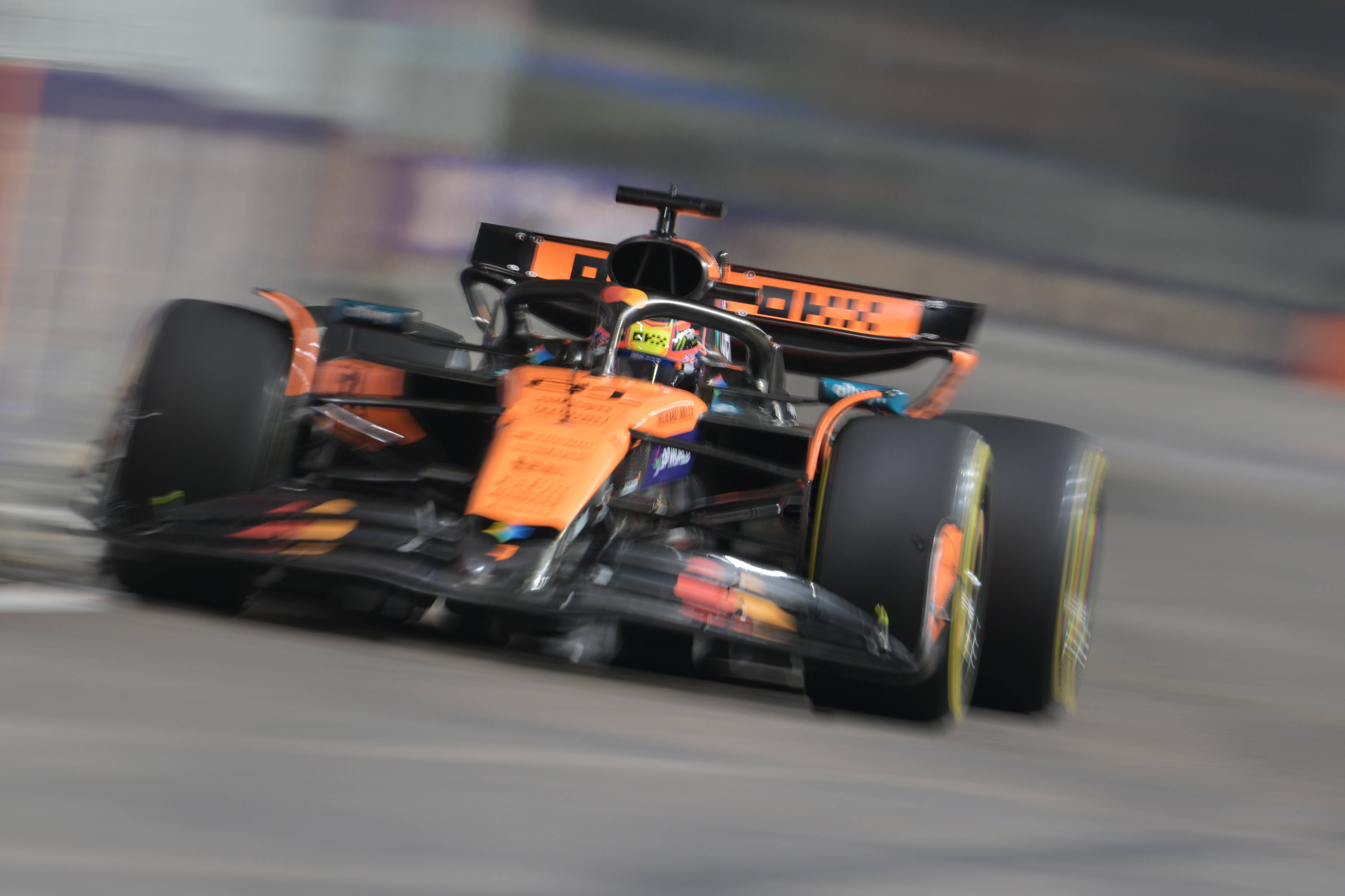 红牛二队鏖战梅赛德斯，皮亚斯特里刷新纪录