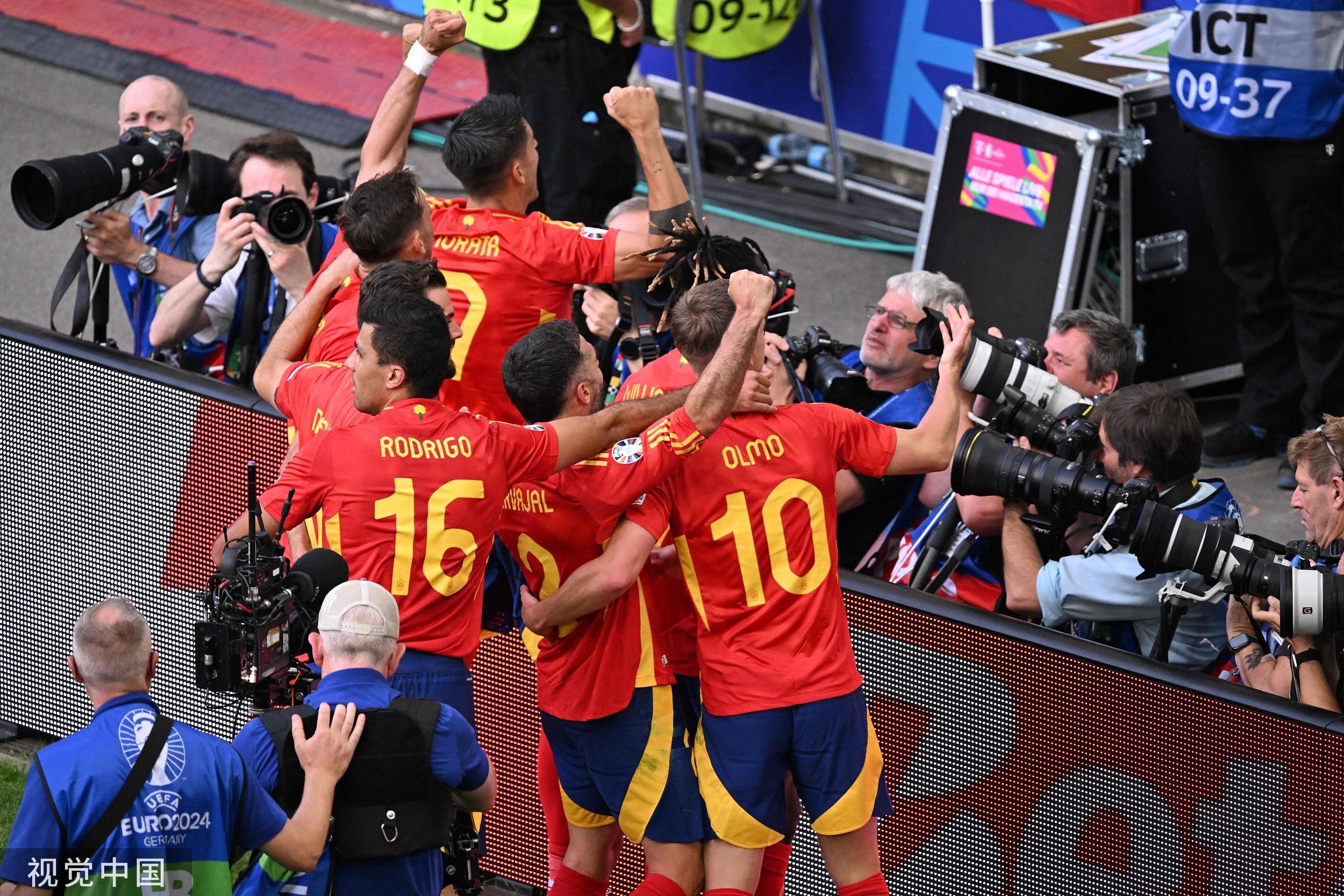 德国队绝杀葡萄牙队,马龙点燃赛场 德国队绝杀葡萄牙队,马龙点燃赛场