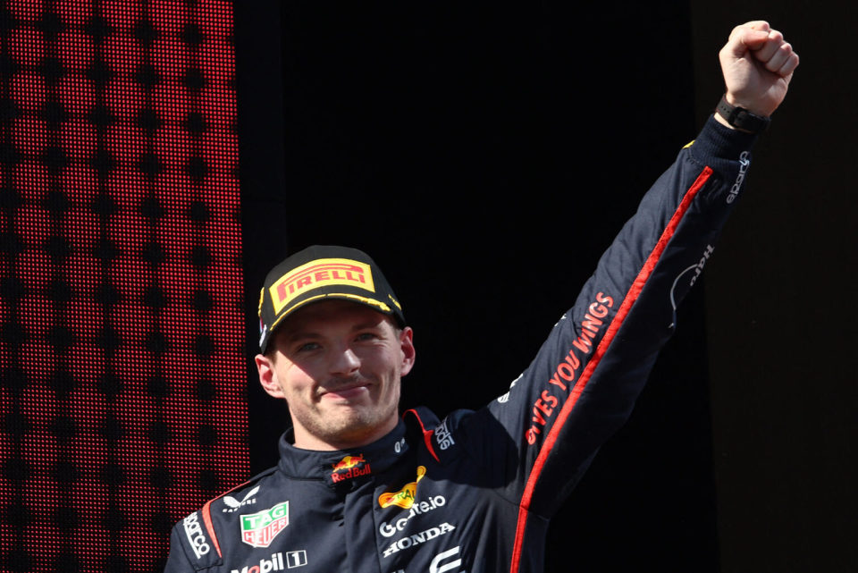 索伯车队鏖战红牛二队,维斯塔潘关键制胜 索伯车队鏖战红牛二队,维斯塔潘关键制胜