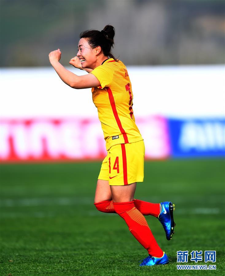 中国队逆转日本队,黄鸭组合高光表现 中国队逆转日本队,黄鸭组合高光表现