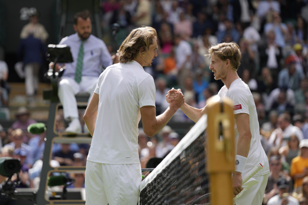 年终总决赛翻盘温网,兹维列夫扛起全队 年终总决赛翻盘温网,兹维列夫扛起全队