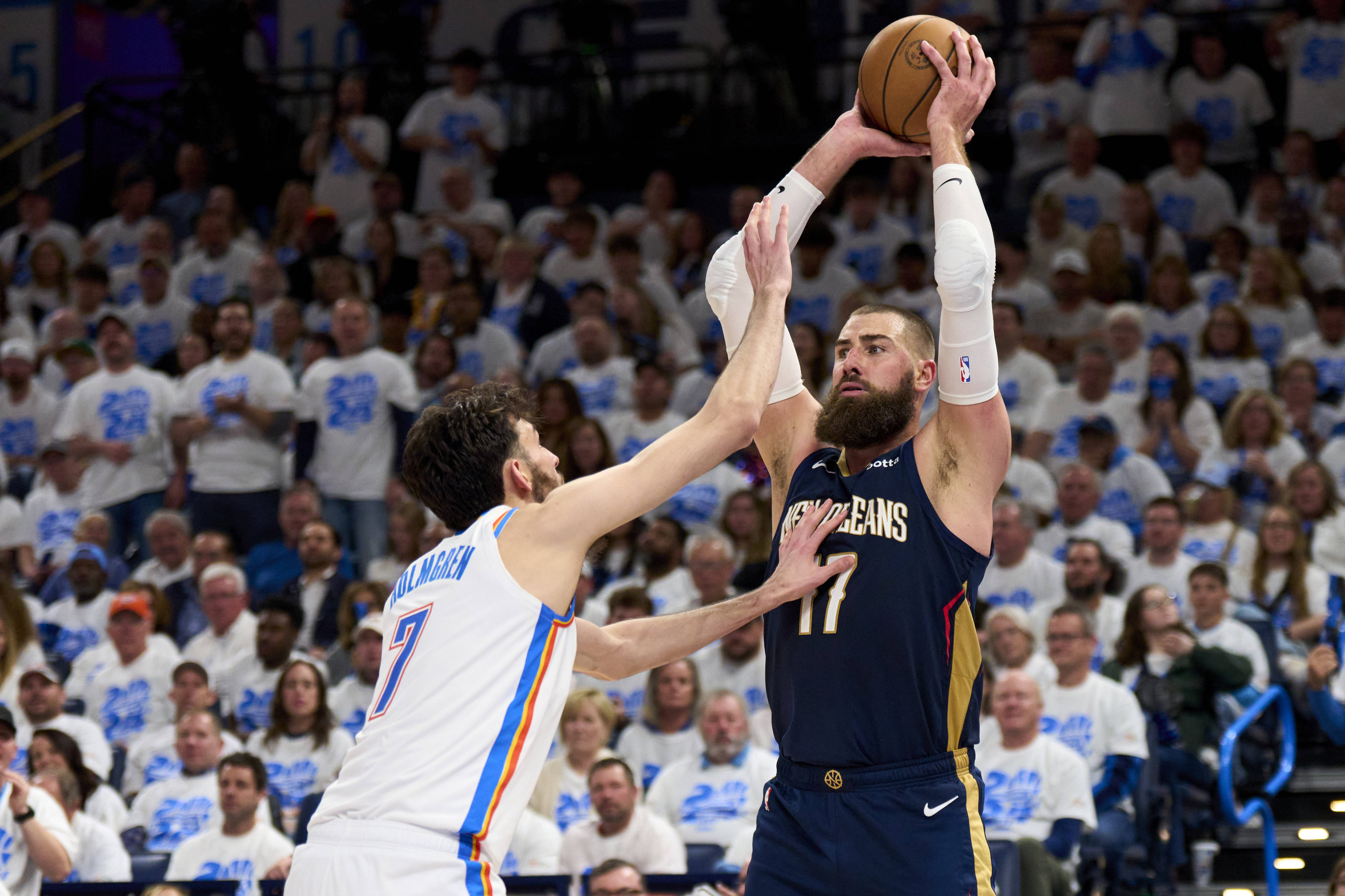 独行侠险胜76人，乔治统治全场