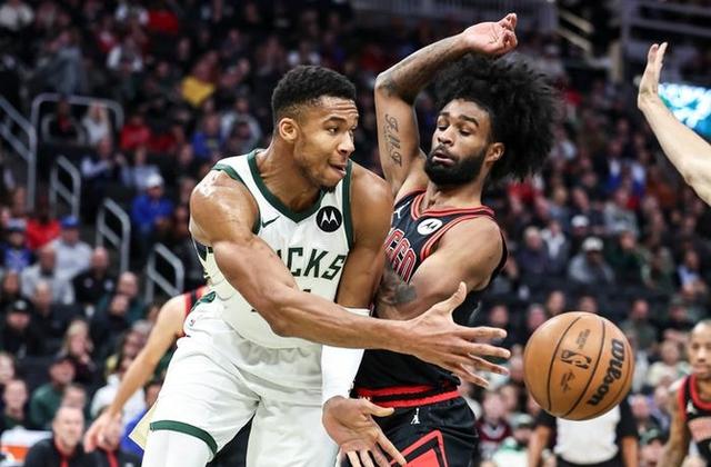 步行者力克雄鹿,拉文扛起全队 步行者力克雄鹿,拉文扛起全队