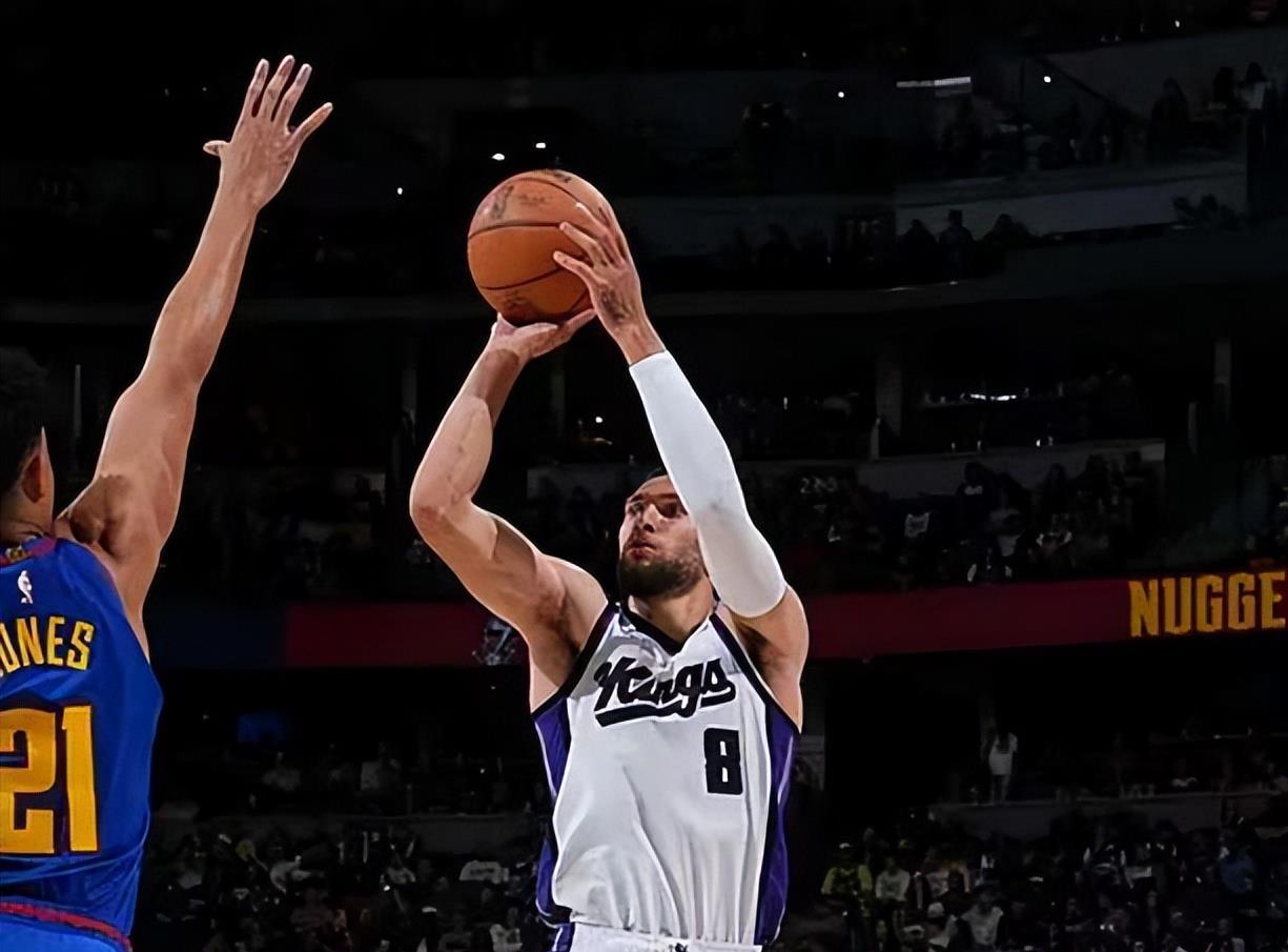 步行者力克雄鹿,拉文扛起全队 步行者力克雄鹿,拉文扛起全队