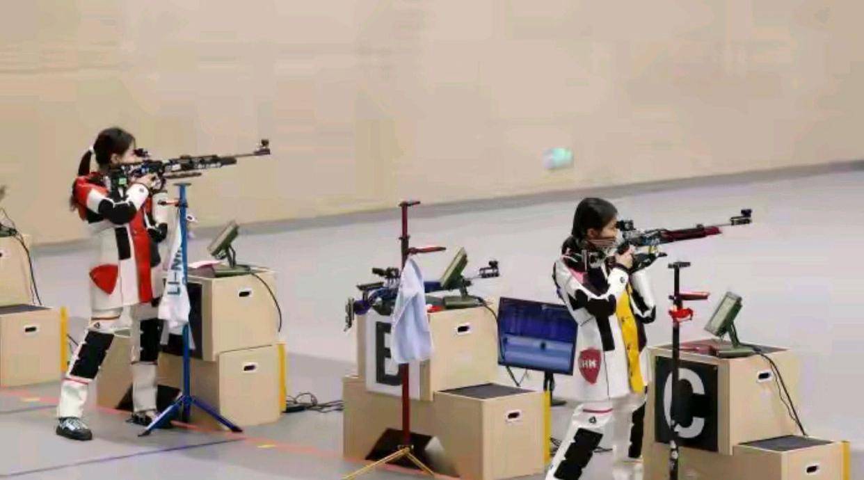 意大利步枪射击选手技惊四座,夺冠 意大利步枪射击选手技惊四座,夺冠