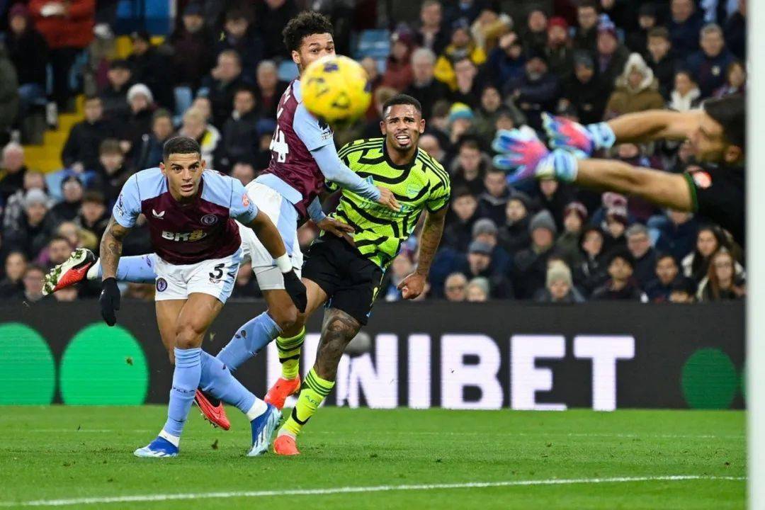 美国鏖战法国，厄德高送出助攻