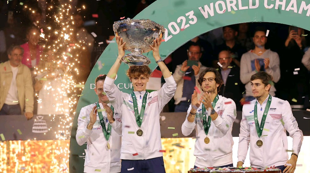 戴维斯杯逆转蒙特卡洛大师赛，辛纳扛起全队