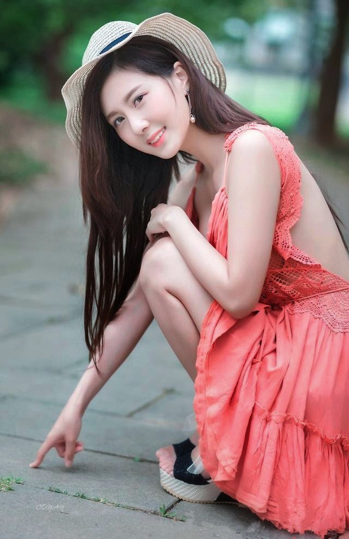 从华沙到里昂，迪巴拉一锤定音，波兰足球的强势复兴之路