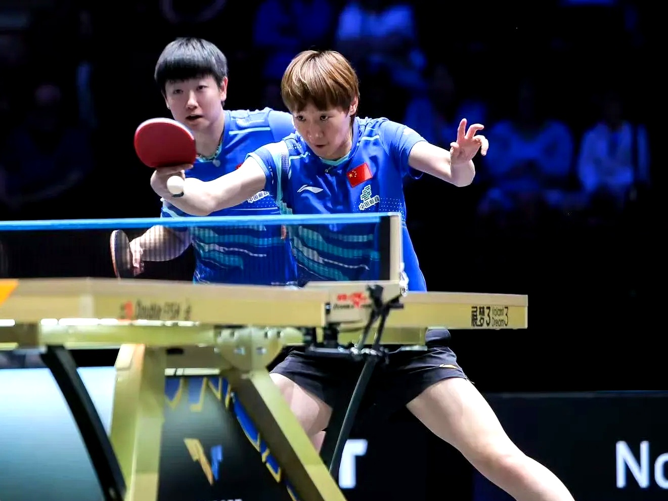 瑞典乒乓球队轻取波兰乒乓球队，奥恰洛夫统治全场